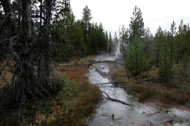 Yellowstone National Park - Artists Paintpot Trail Yellowstone National Park - Artists Paintpot Trail