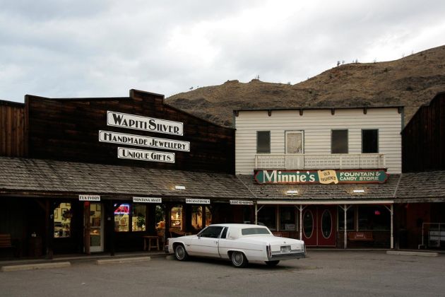 Yellowstone Outpost Mall - Gardiner Montana Yellowstone Outpost Mall - Gardiner Montana