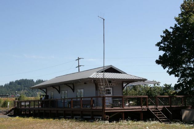 Das Bahnhofs-Gebäude der Chehalis-Centralia Railroad in Washington Das Bahnhofs-Gebäude der Chehalis-Centralia Railroad in Washington