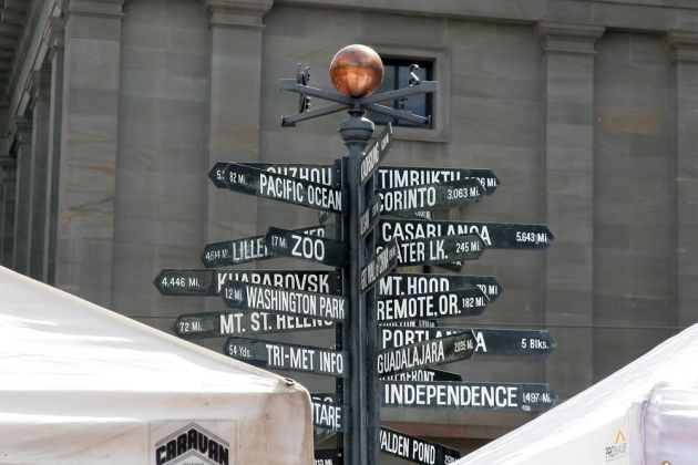 Portland, Oregon, Downtown - Pioneer Courthouse Square Portland, Oregon, Downtown - Pioneer Courthouse Square