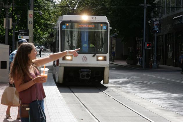 MAX Light Rail - Metropolitan Area Express - die Strassenbahn von Portland, Oregon MAX Light Rail - Metropolitan Area Express - die Strassenbahn von Portland, Oregon