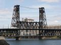 Steelbridge - Hubbrücke über den Willamettte River, Portland Riverside, Oregon 