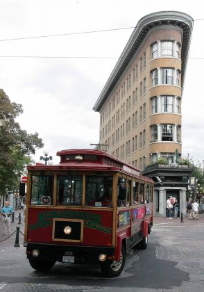 Maple Tree Square - Gastown, Vancouver Maple Tree Square - Gastown, Vancouver