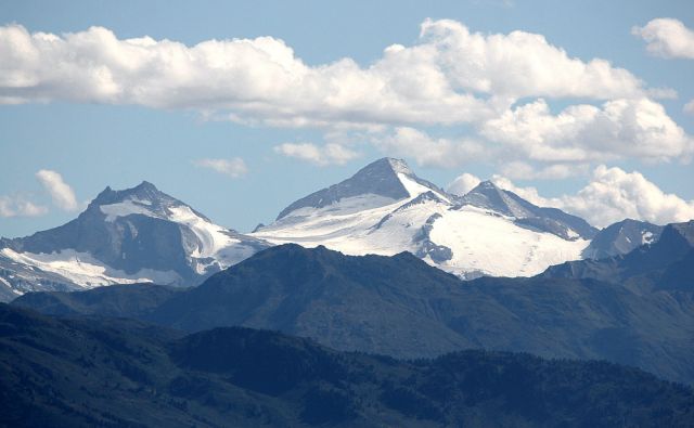 Der 'Rofan', das Rofangebirge in Tirol - die schneebedeckten Zillertaler Alpen Der 'Rofan', das Rofangebirge in Tirol - die schneebedeckten Zillertaler Alpen