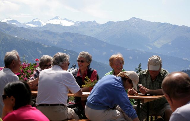 Der 'Rofan', das Rofangebirge in Tirol - stilgerechte Gastlichkeit auf der Sonnen-Terrasse der Erfurter Hütte Der 'Rofan', das Rofangebirge in Tirol - stilgerechte Gastlichkeit auf der Sonnen-Terrasse der Erfurter Hütte
