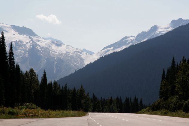 Trans-Canada-Highway - Rocky Mountains in Alberta Trans-Canada-Highway - Rocky Mountains in Alberta