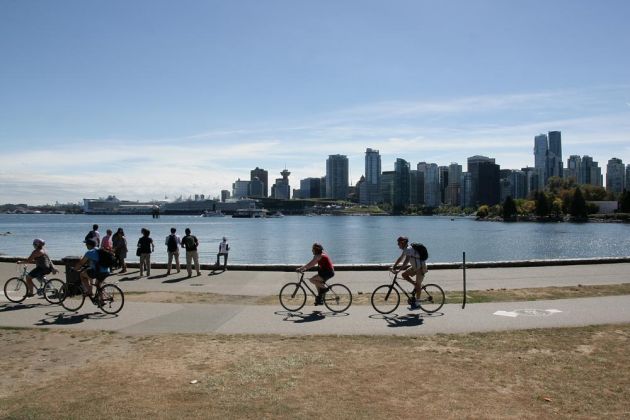 Burrard Inlet und Skyline - Vancouver Burrard Inlet und Skyline - Vancouver