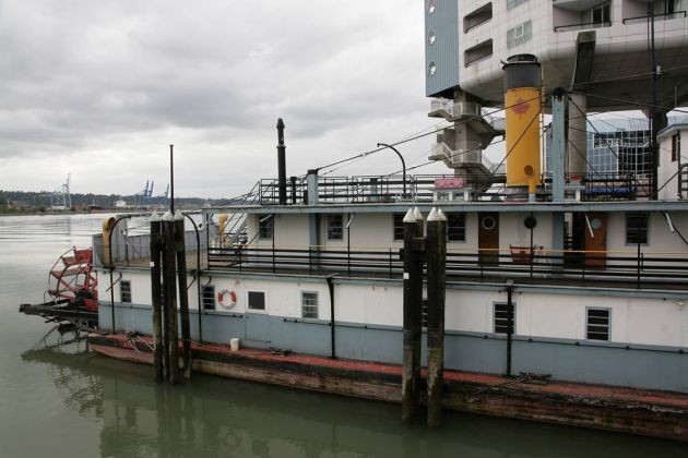 Paddlewheeler ( Raddampfer ) Samson V - Westminster Pier Park Paddlewheeler ( Raddampfer ) Samson V - Westminster Pier Park