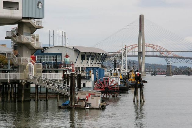 New Westminster - Waterfront Esplanade und Westminster Pier Park New Westminster - Waterfront Esplanade und Westminster Pier Park