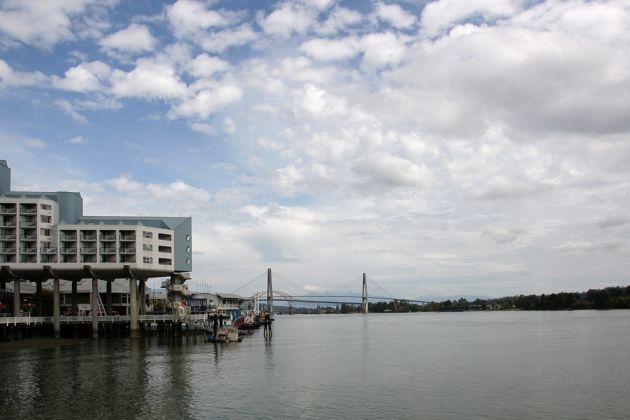 New Westminster - Waterfront Esplanade New Westminster - Waterfront Esplanade