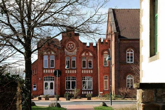 Stadt Rehburg - die historische Bauschule neben dem Rathskeller Stadt Rehburg - die historische Bauschule neben dem Rathskeller