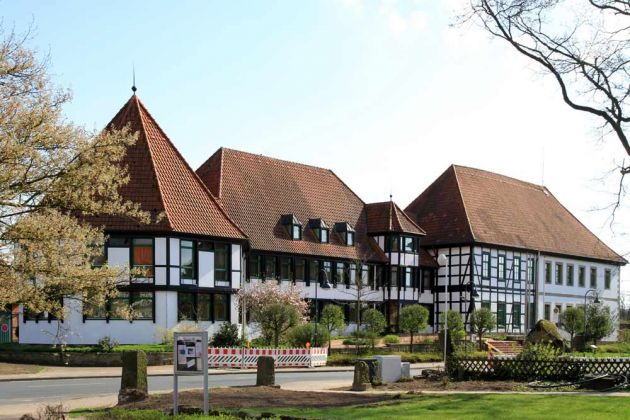 Stadt Rehburg - das Rathaus mit der Burg Stadt Rehburg - das Rathaus mit der Burg