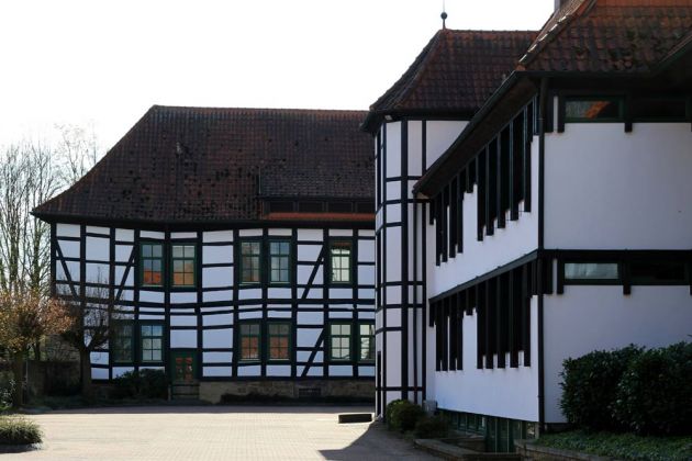 Stadt Rehburg - das Rathaus mit der Burg, rückwärtige Ansicht Stadt Rehburg - das Rathaus mit der Burg, rückwärtige Ansicht