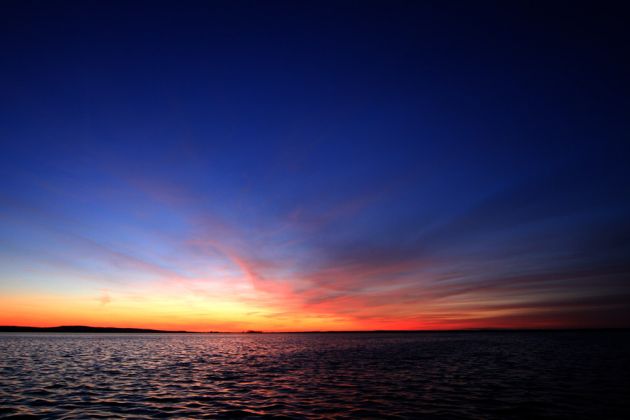 Farbspektakel nach Sonnenuntergang an der Promenade von Steinhude am Meer Farbspektakel nach Sonnenuntergang an der Promenade von Steinhude am Meer