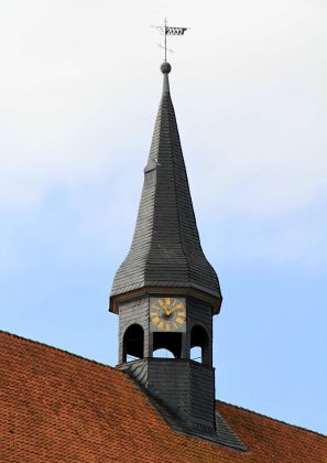 Der Turm der Klosterkirche Wülfinghausen. Der Turm der Klosterkirche Wülfinghausen.