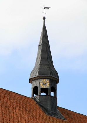 Der Turm der Klosterkirche Wülfinghausen.