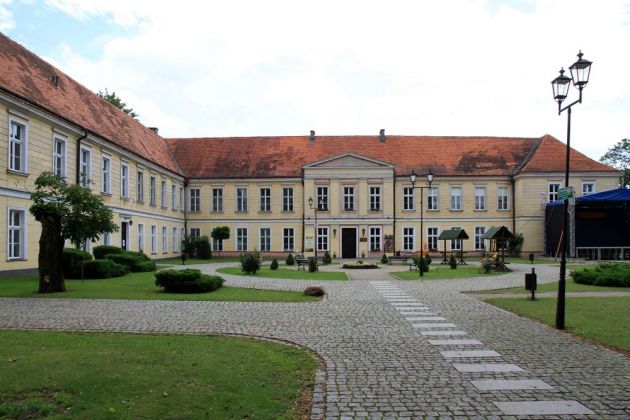 Das Schloss an der Młynówka, Sitz des Kulturzentrums Trzebiatow