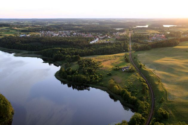 Jezioro Rekąty - das Seeufer des Rekąty mit Stare Juchy Jezioro Rekąty - das Seeufer des Rekąty mit Stare Juchy