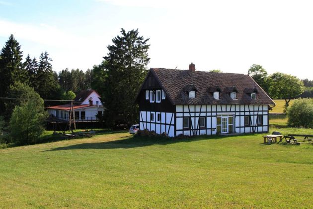 Pod Bocianim Gniazdem - der Ferienhof am Storchennest mit Ultraleicht-Fliegern in Jeziorowskie bei Stare Juchy Pod Bocianim Gniazdem - der Ferienhof am Storchennest mit Ultraleicht-Fliegern in Jeziorowskie bei Stare Juchy