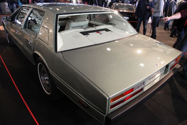 Aston-Martin Lagonda, Baujahr 1979 - die Heckansicht Aston-Martin Lagonda, Baujahr 1979 - die Heckansicht