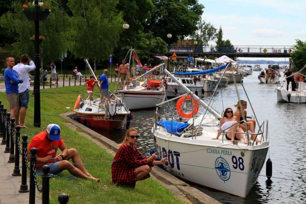 Gizycko - Lötzen, wartende Boote auf dem Lötzener Kanal Gizycko - Lötzen, wartende Boote auf dem Lötzener Kanal