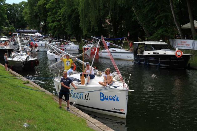 Gizycko - Lötzen, wartende Boote auf dem Lötzener Kanal Gizycko - Lötzen, wartende Boote auf dem Lötzener Kanal
