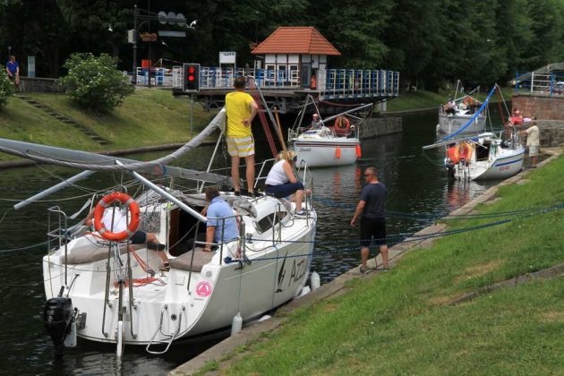 Gizycko - Lötzen, wartende Boote auf dem Lötzener Kanal Gizycko - Lötzen, wartende Boote auf dem Lötzener Kanal