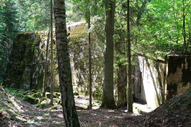 Die Wolfsschanze, ehemaliges Führerhauptquartier bei Rastenburg im früheren Ostpreussen Die Wolfsschanze, ehemaliges Führerhauptquartier bei Rastenburg im früheren Ostpreussen