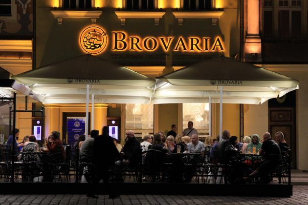 Das Brovaria - die Brauerei mit Restaurant und Hotel am Alten Markt von Poznań, dem früheren Posen
