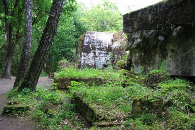 Die Wolfsschanze, ehemaliges Führerhauptquartier bei Rastenburg im früheren Ostpreussen Die Wolfsschanze, ehemaliges Führerhauptquartier bei Rastenburg im früheren Ostpreussen