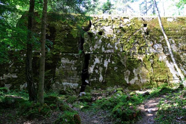 Die Wolfsschanze, ehemaliges Führerhauptquartier bei Rastenburg im früheren Ostpreussen Die Wolfsschanze, ehemaliges Führerhauptquartier bei Rastenburg im früheren Ostpreussen