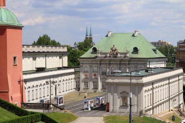 Stare Miasto - der Palast unter dem Blechdach neben dem Königsschloss - Altstadt Warschau