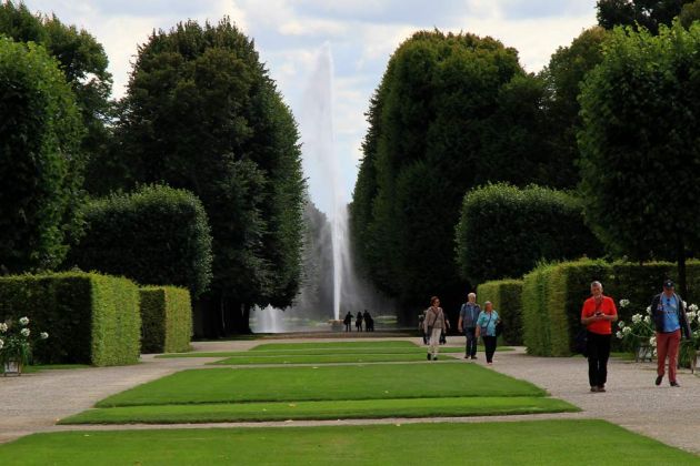 Die grosse Fontäne im Grossen Garten - Hannover-Herrenhausen Die grosse Fontäne im Grossen Garten - Hannover-Herrenhausen