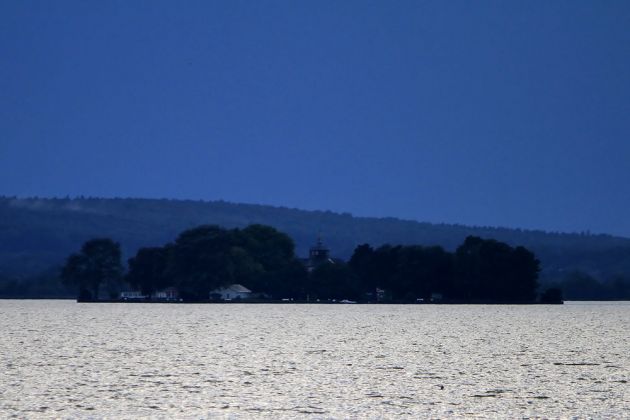 Steinhude am Meer zur Blauen Stunde - die Inselfestung Wilhelmstein im 'Blue Mode' Steinhude am Meer zur Blauen Stunde - die Inselfestung Wilhelmstein im 'Blue Mode'