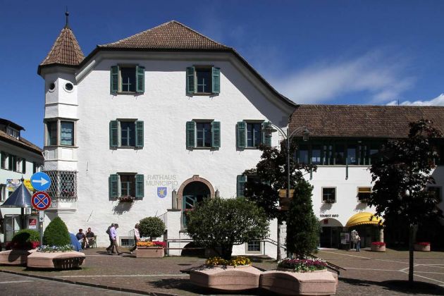 Eppan-Appiano St. Michael - das historische Rathaus Eppan-Appiano St. Michael - das historische Rathaus