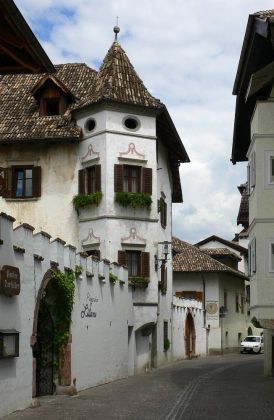 Eppan-Appiano St. Michael - in der Goldgasse Eppan-Appiano St. Michael - in der Goldgasse