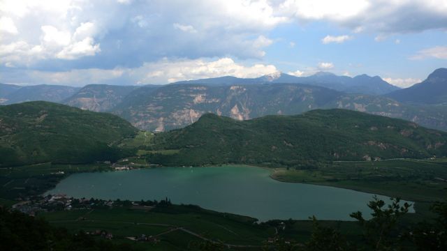 Der Kalterer See von oben Der Kalterer See von oben