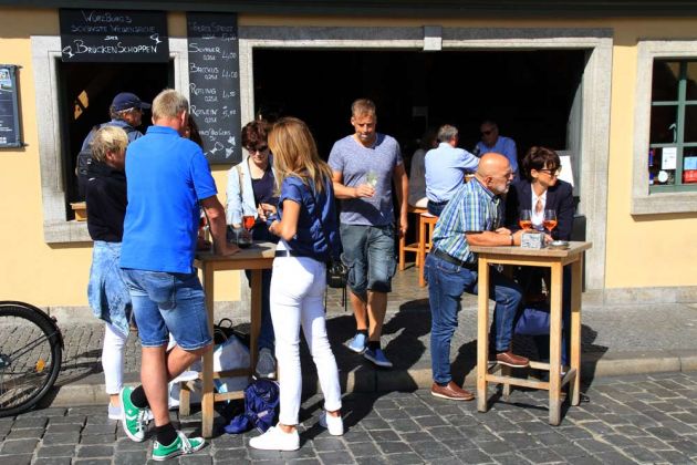 Würzburg - Weinbistro an der alten Mainbrücke Würzburg - Weinbistro an der alten Mainbrücke