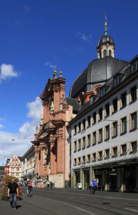 Würzburg - Kürschnerhof mit Neumünsterkirche Würzburg - Kürschnerhof mit Neumünsterkirche