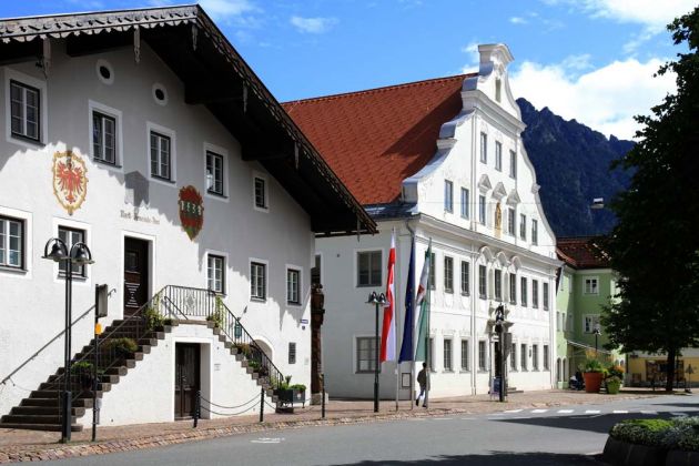 Die Marktgemeinde Reutte in Tirol - Marktgemeindeamt und Bezirkshauptmannschaft