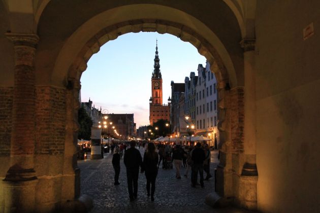 Grünes Tor und Langer Markt mit dem Rechtstädter Rathaus - Danzig, Gdańsk