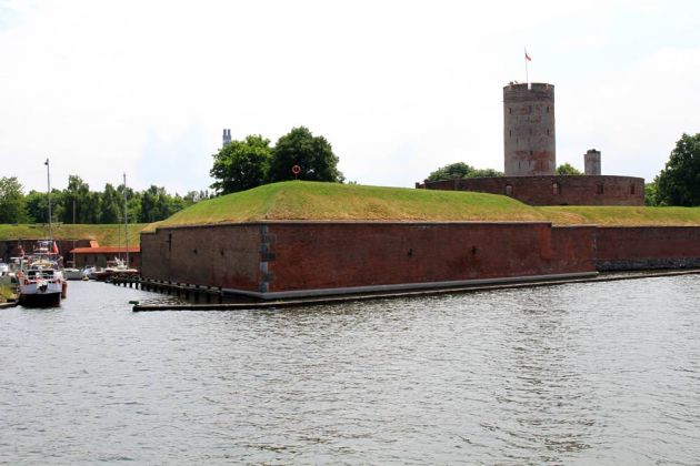 Die Festung Weichselmünde, Festungskranz und Leuchtturm - Twierdza Wisłoujście Die Festung Weichselmünde, Festungskranz und Leuchtturm - Twierdza Wisłoujście