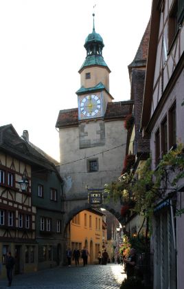 Rothenburg ob der Tauber - Markusturm mit Röderbogen