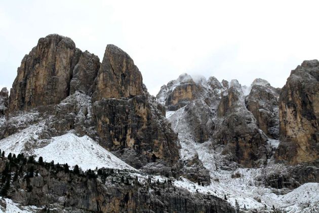 Dolomitenrundfahrt  - Grödner Joch, Passo Gardena, 2121 m - Teil der Sellagruppe