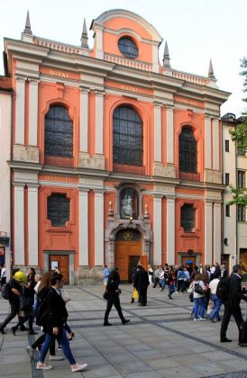 München - Neuhauser Strasse, der Bürgersaal München - Neuhauser Strasse, der Bürgersaal