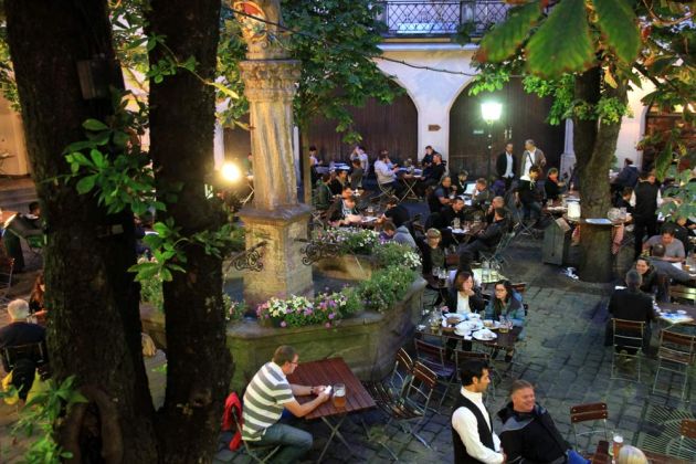 München - der Biergarten des Hofbräuhauses München - der Biergarten des Hofbräuhauses