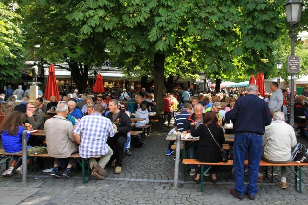 München - der Biergarten auf dem Viktualienmarkt München - der Biergarten auf dem Viktualienmarkt