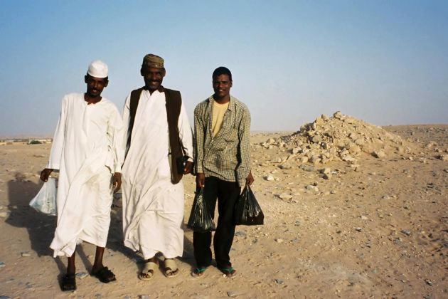 Sudan-Rundreise - Mitreisende aus dem Bus von Abu Hamed nach Wadi Halfa
