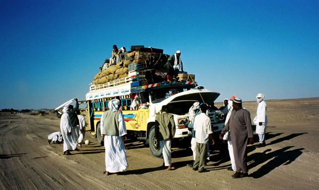 Sudan-Rundreise - Busfahrt zwischen Abri und Delgo Sudan-Rundreise - Busfahrt zwischen Abri und Delgo
