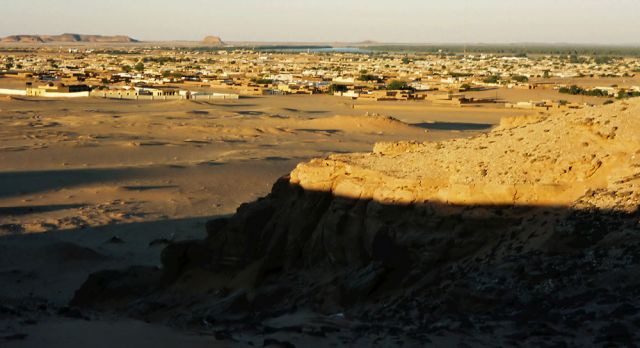 Sudan-Rundreise - Karima im Abendlicht, Blick vom Jebel Barkal Sudan-Rundreise - Karima im Abendlicht, Blick vom Jebel Barkal